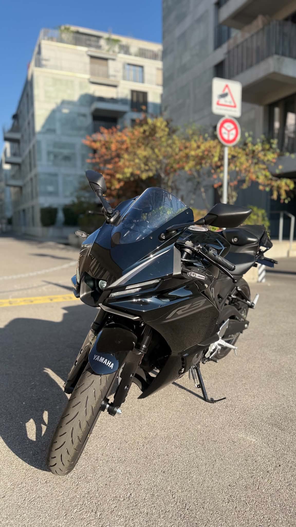 YAMAHA YZF-R3-image-1