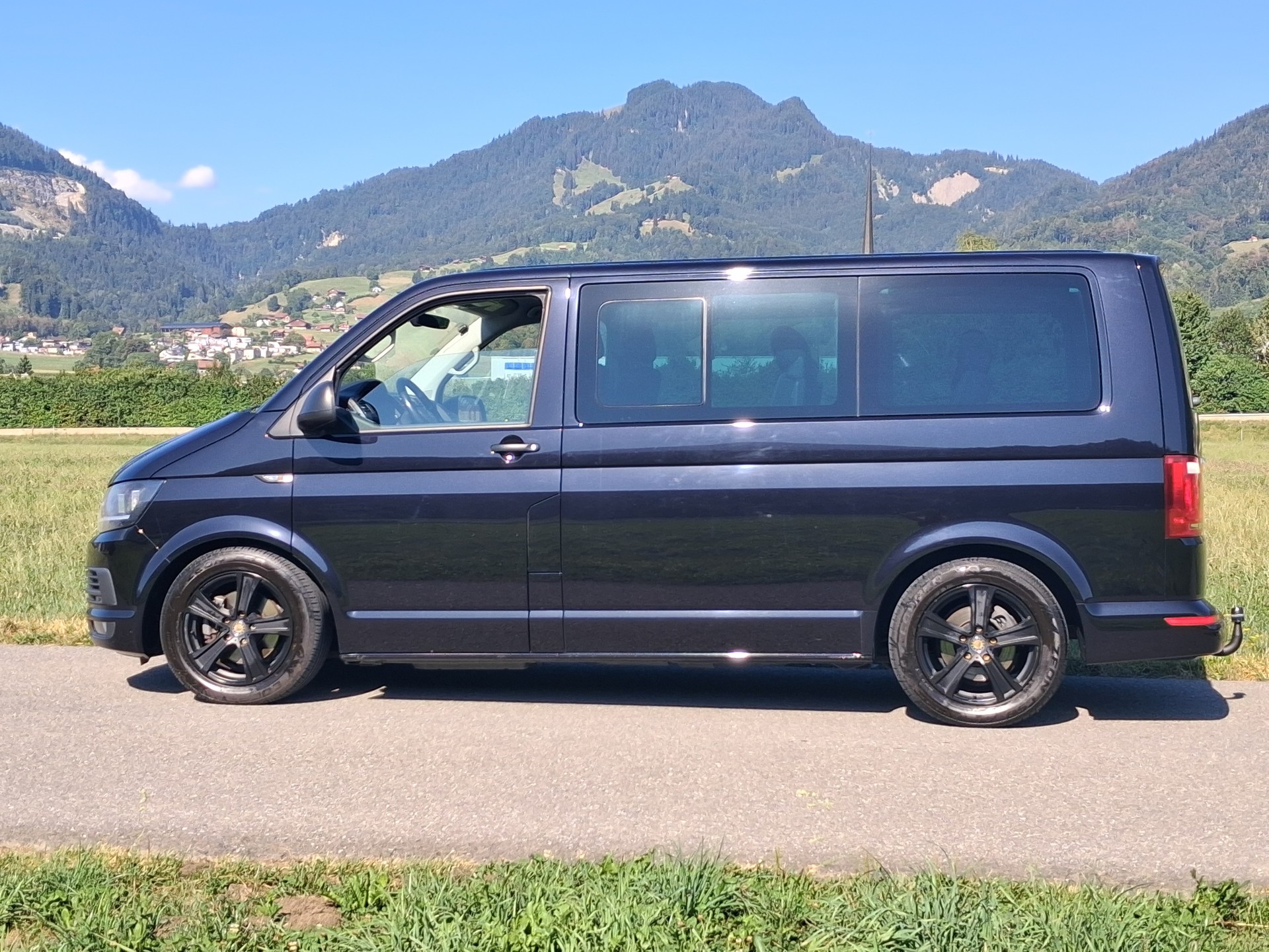 VW T6 Multivan 2.0 TDI Comfortline DSG-image-2