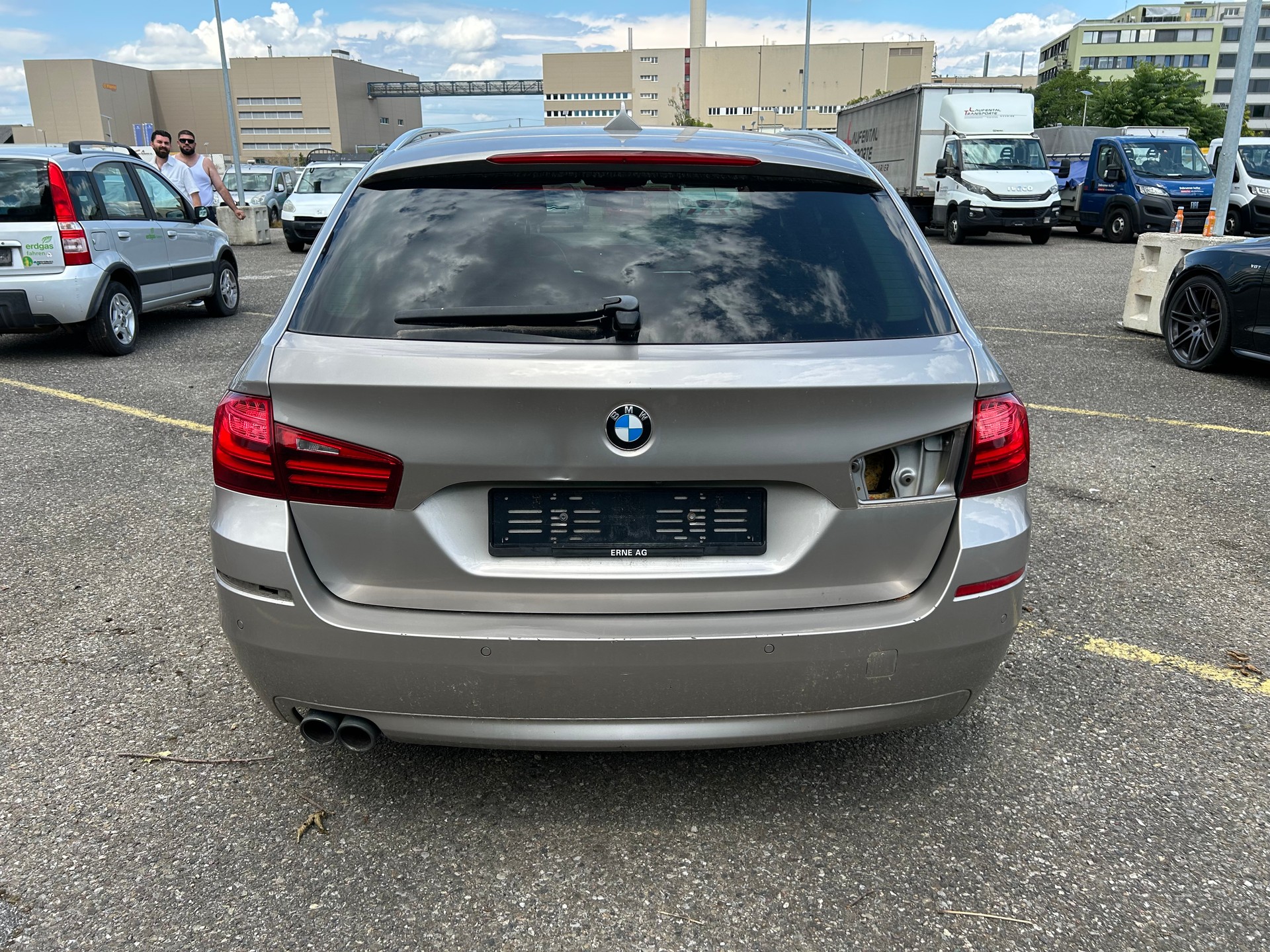 BMW 520d Touring Luxury Line Steptronic-image-4