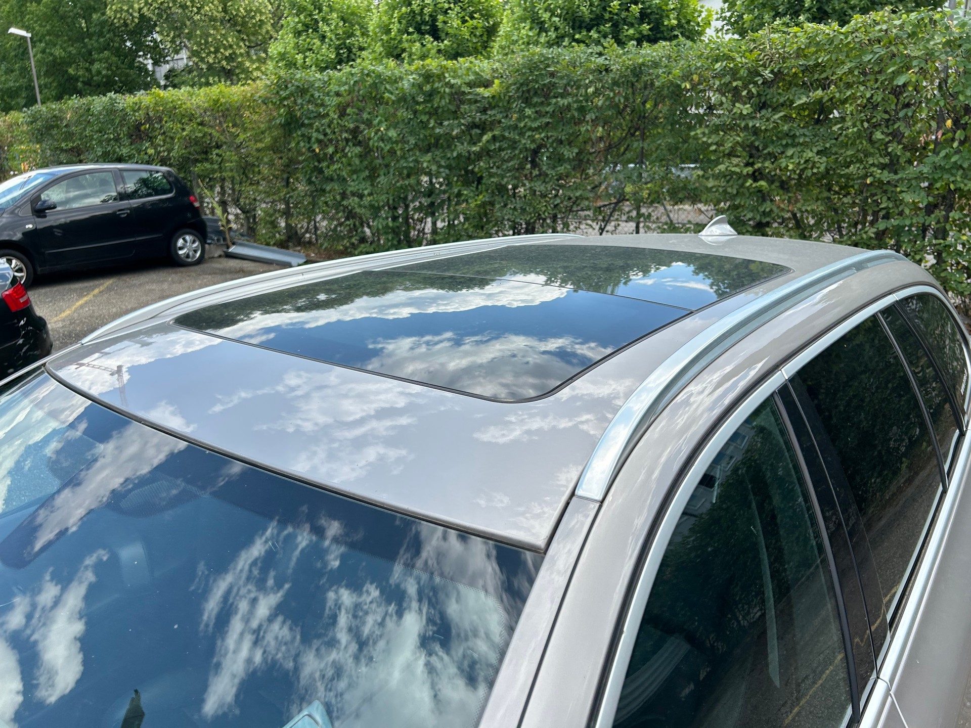 BMW 520d Touring Luxury Line Steptronic-image-11