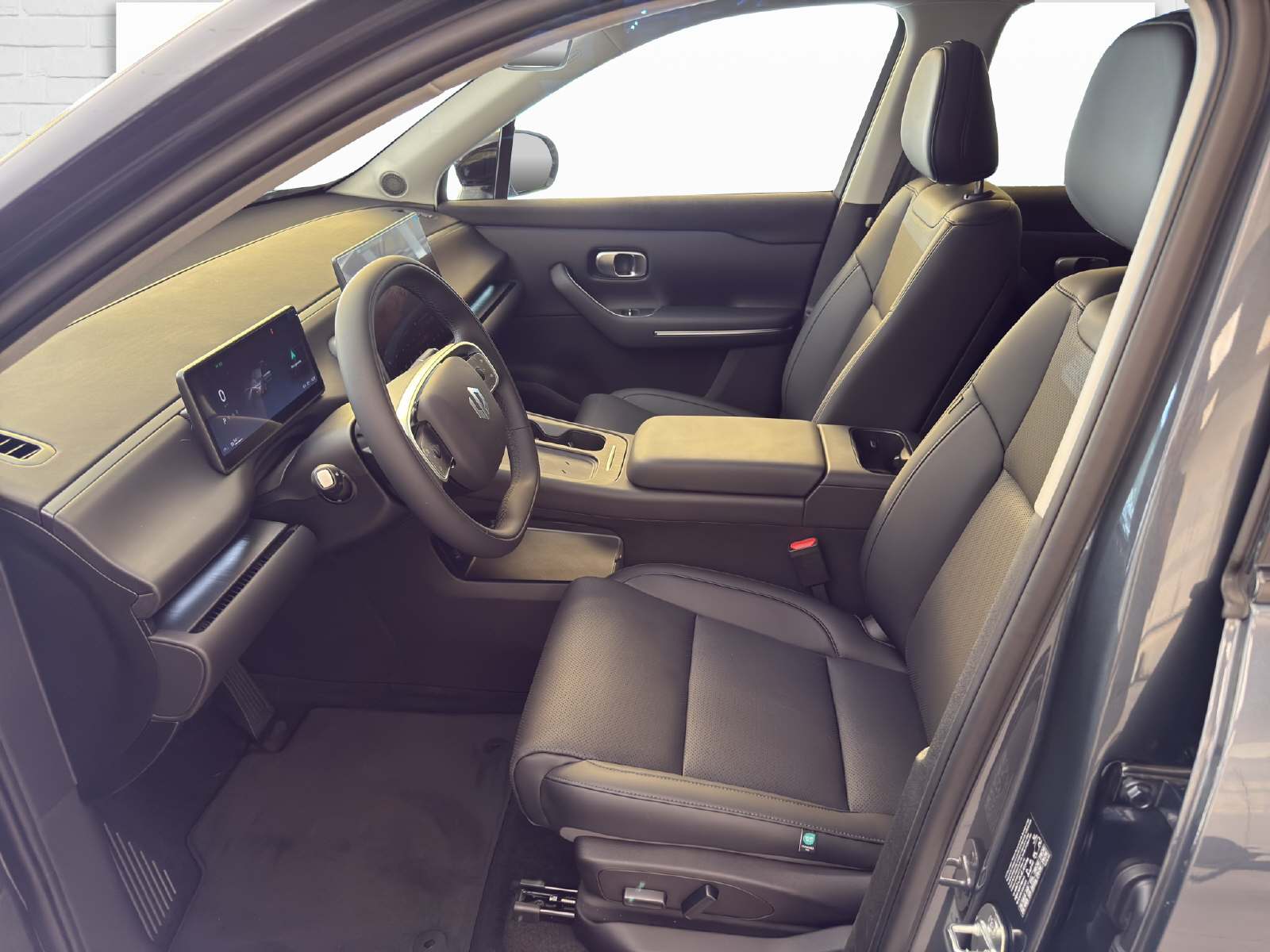 LEAPMOTOR C10 EV AWD-image-6