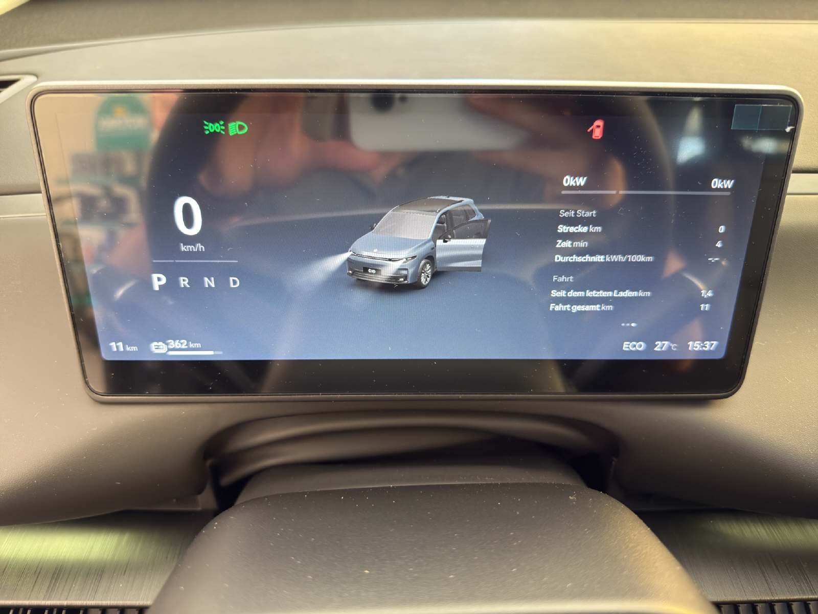 LEAPMOTOR C10 EV AWD-image-8
