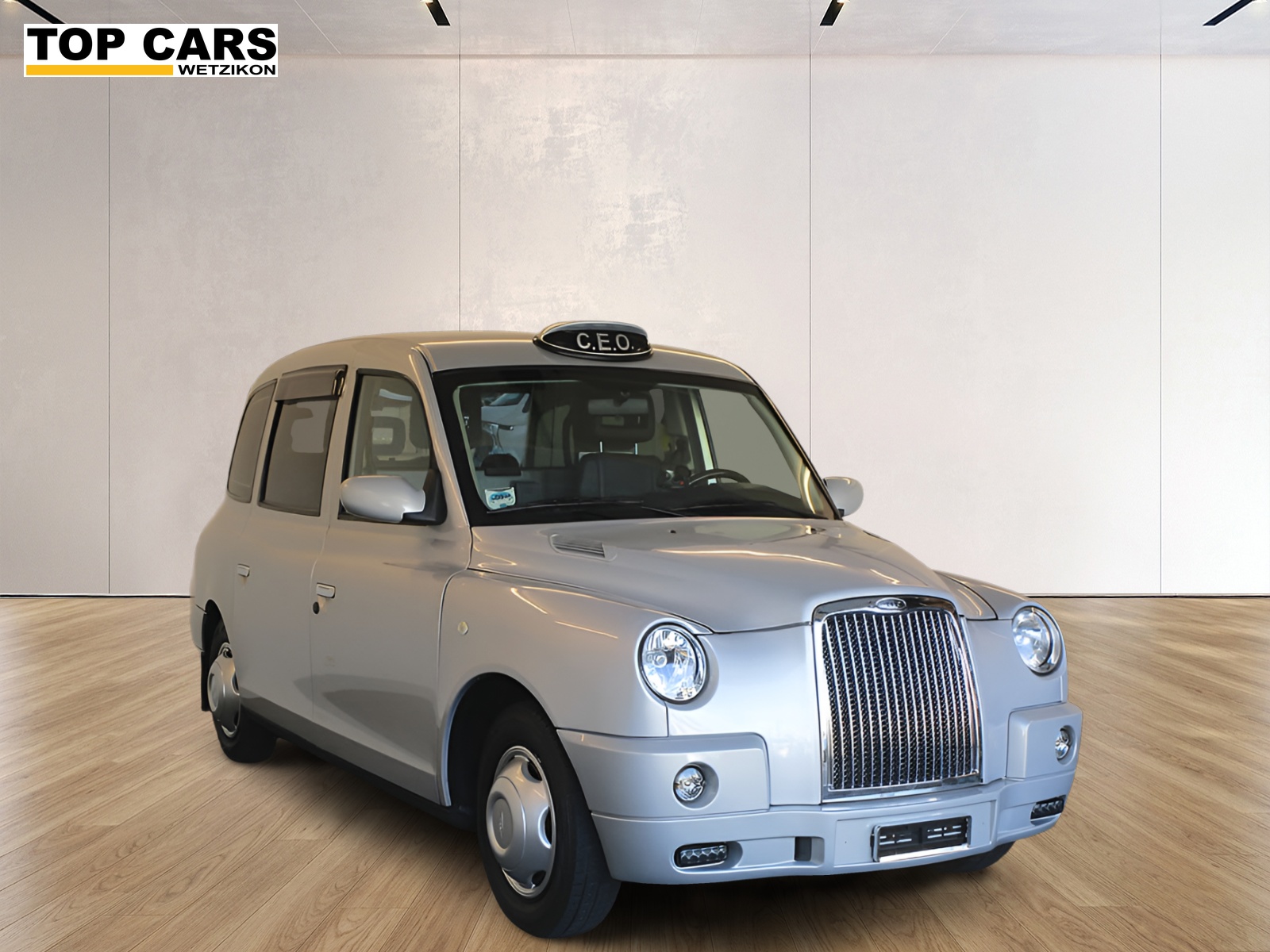 LTI Taxi (TX4)-showroom-element-2