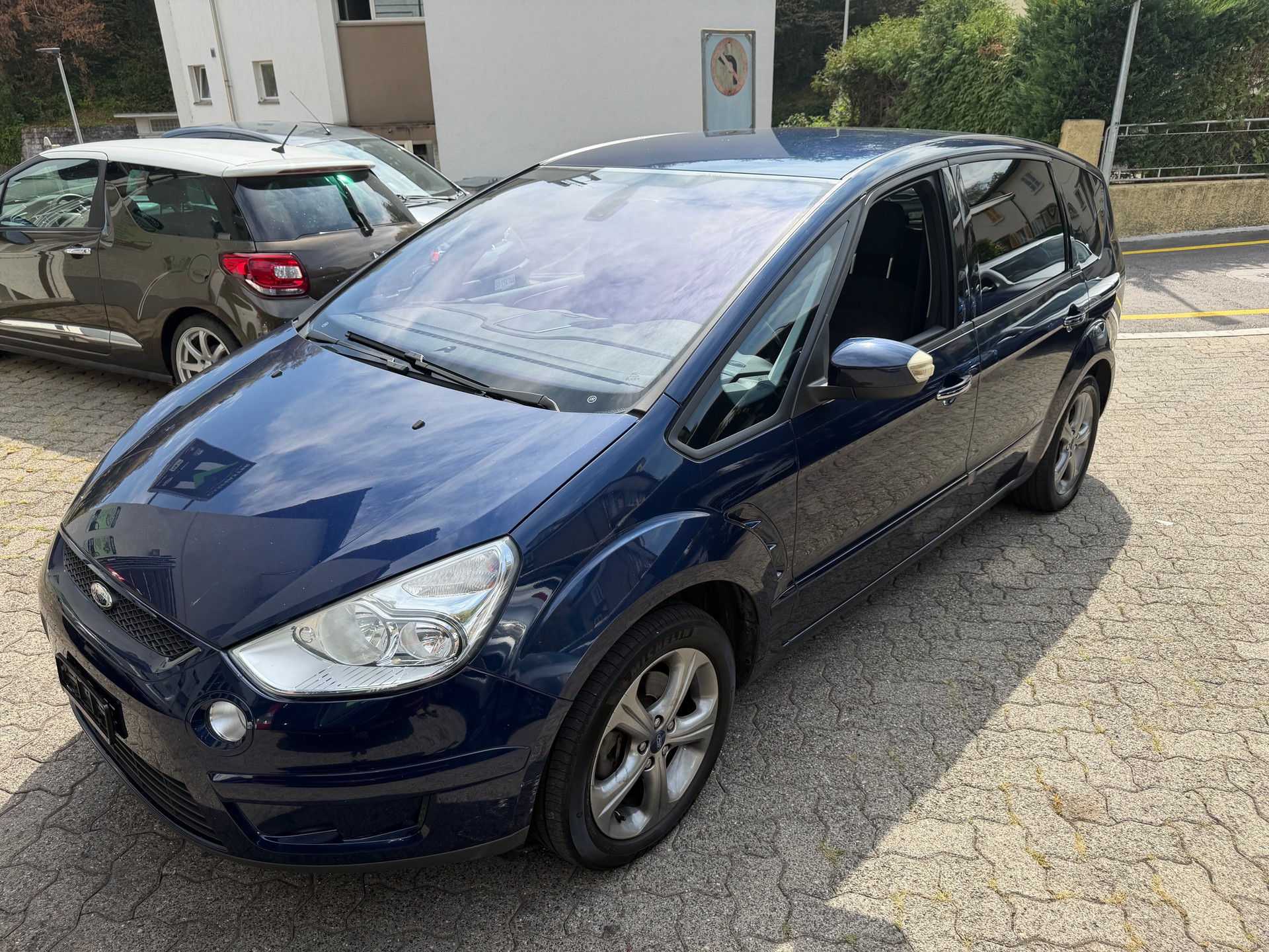 FORD S-Max 2.0i Titanium mit Garantie abschliessbar