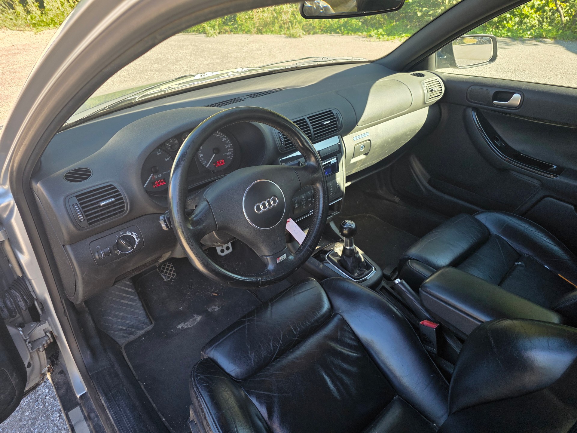 AUDI S3 quattro-image-11