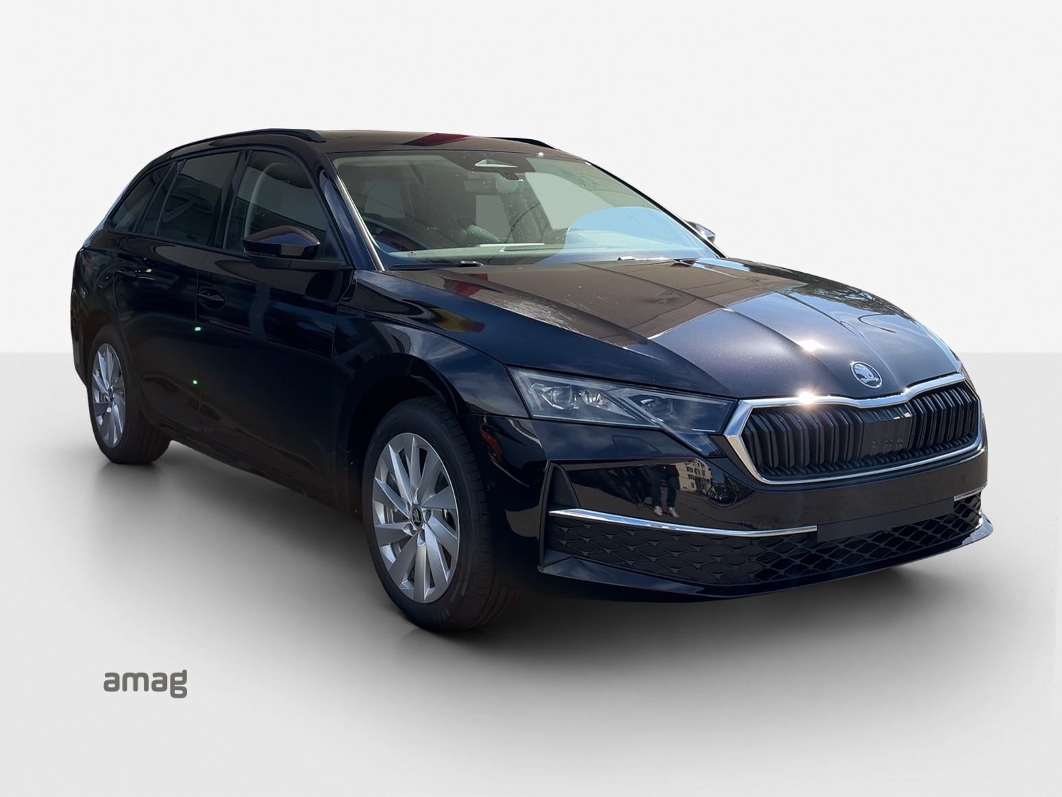 SKODA Octavia Combi 2.0 TDI DSG Selection-image-5