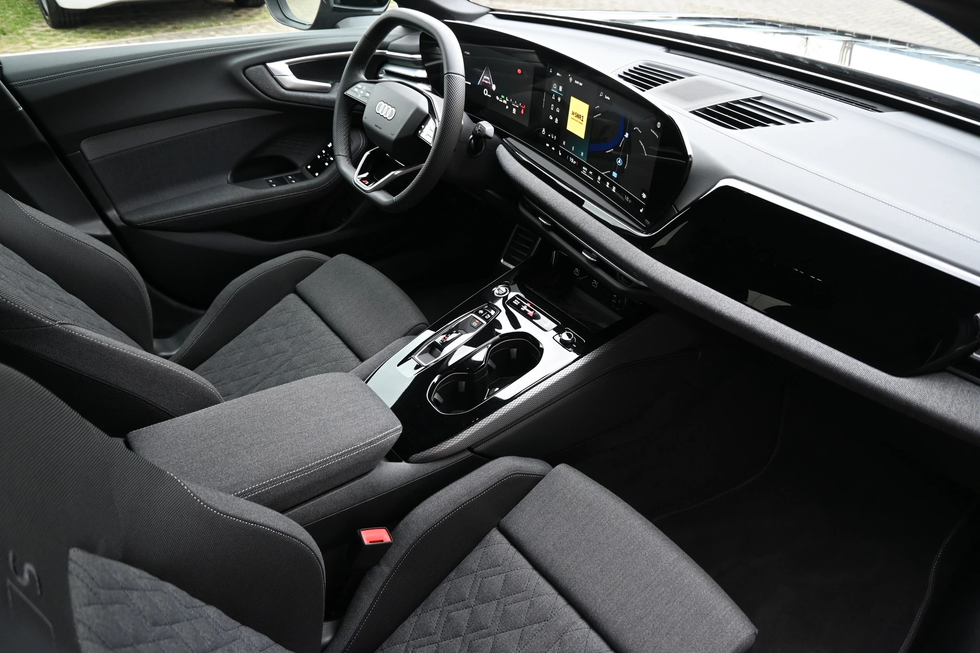 AUDI A5 Avant 40 TFSI S-Line Plus S tronic + 204PS-image-9