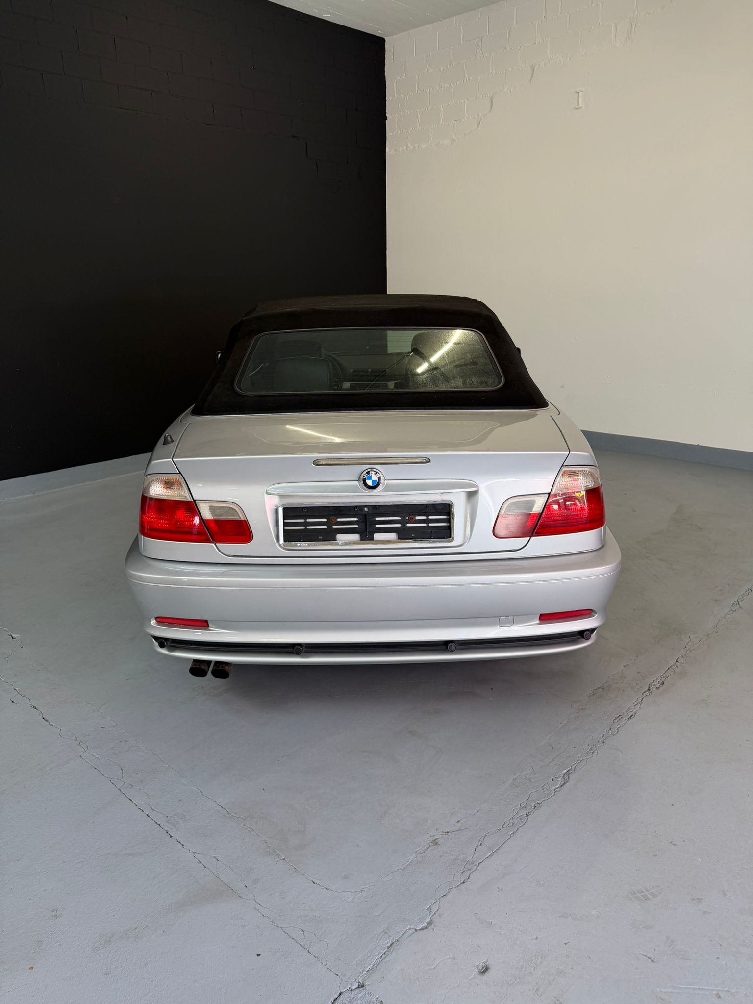 BMW 320Ci Cabriolet-image-9