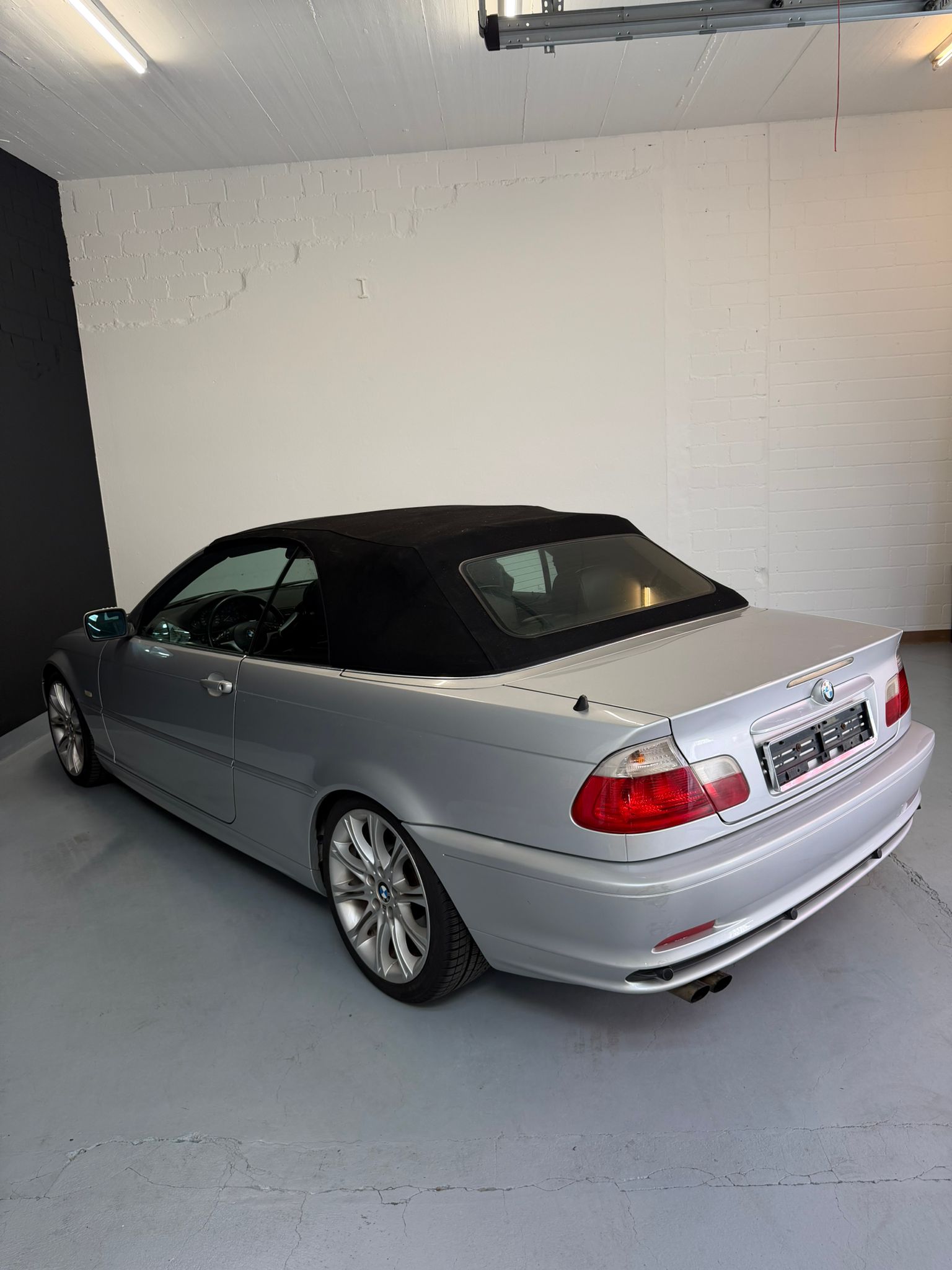 BMW 320Ci Cabriolet-image-7