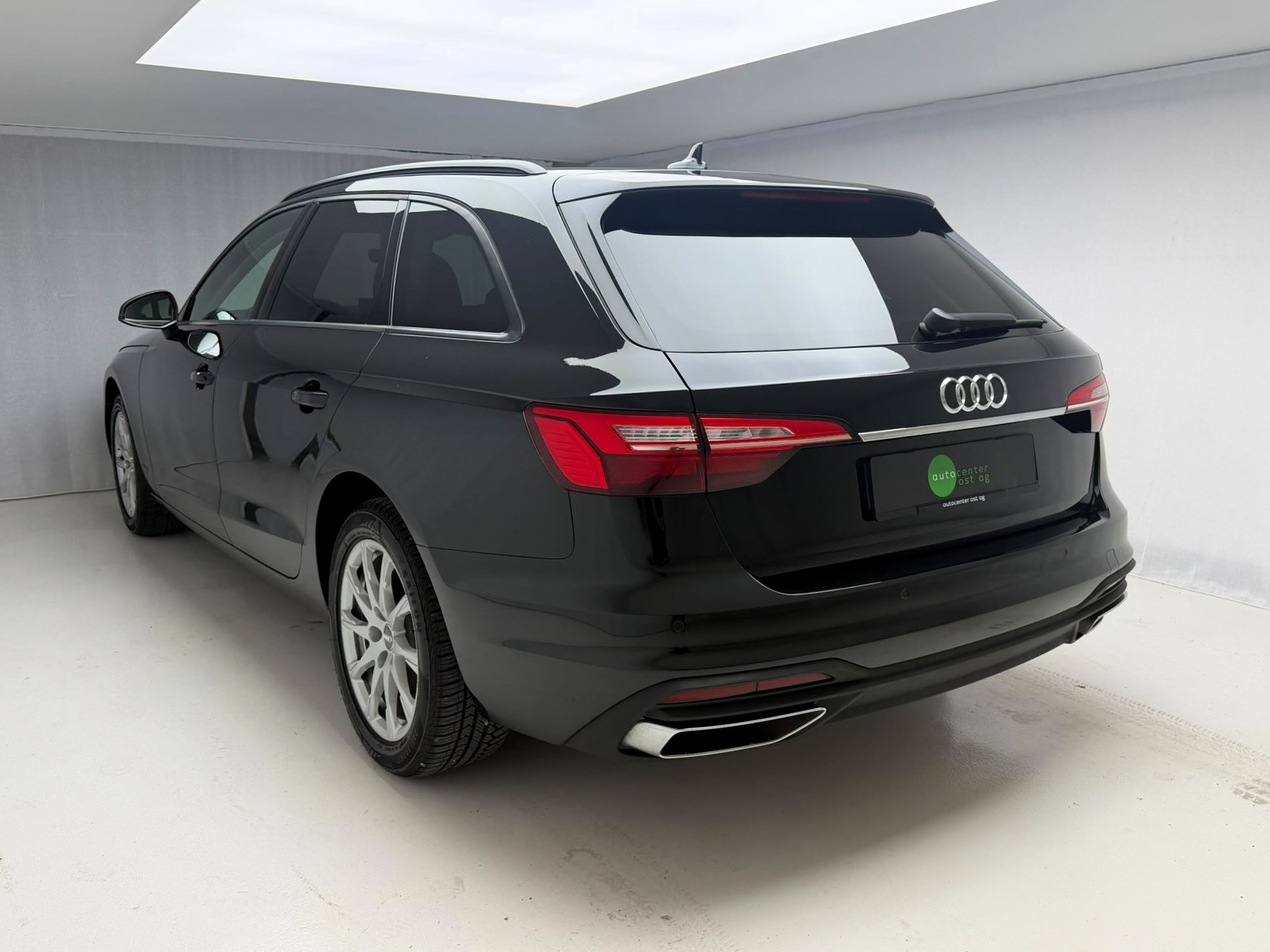 AUDI A4 Avant 35 TFSI S-tronic-showroom-element-2