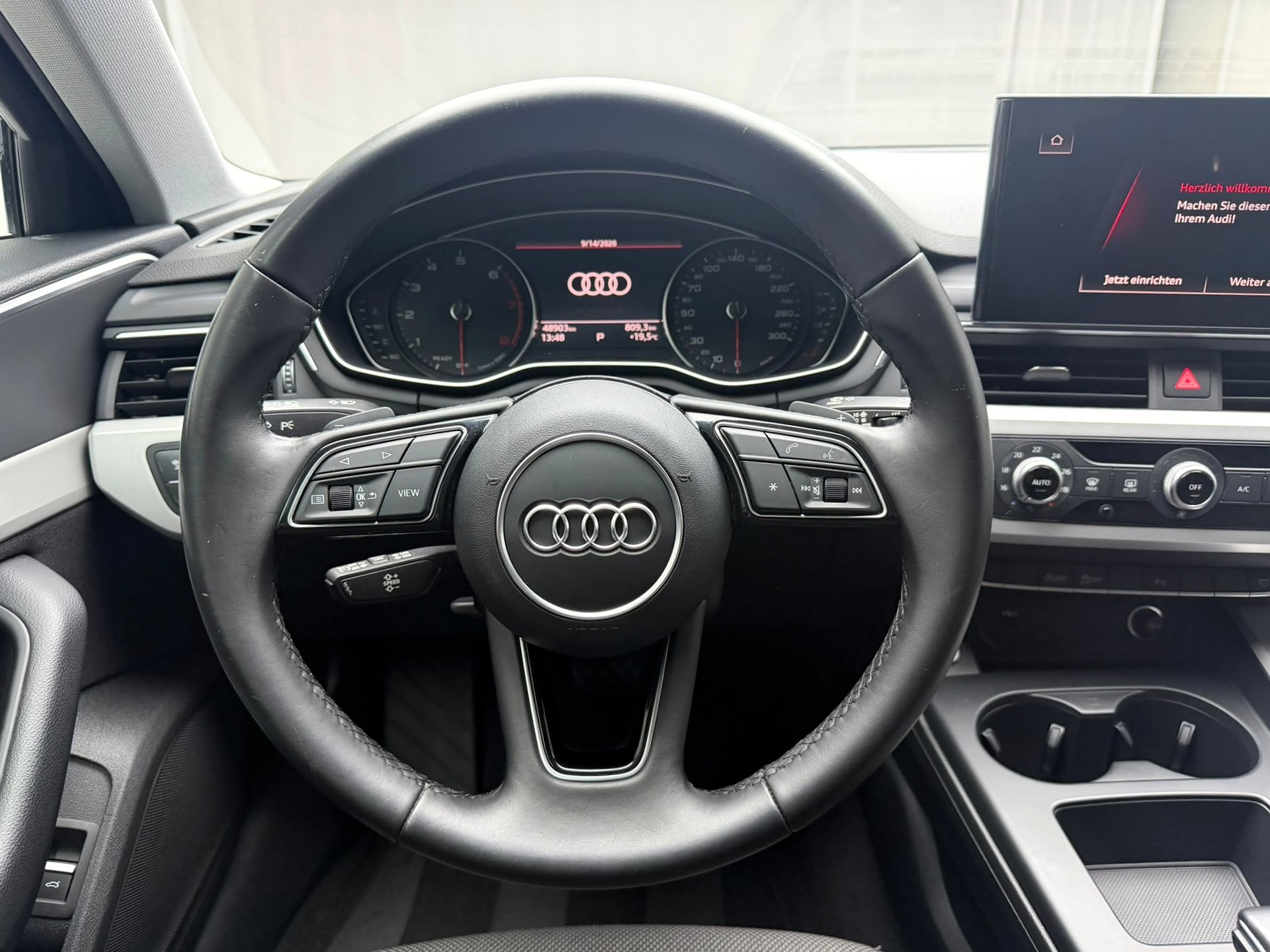 AUDI A4 Avant 35 TFSI S-tronic-image-15