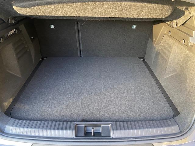 MITSUBISHI Grandis 1.8 HEV Intense-image-10