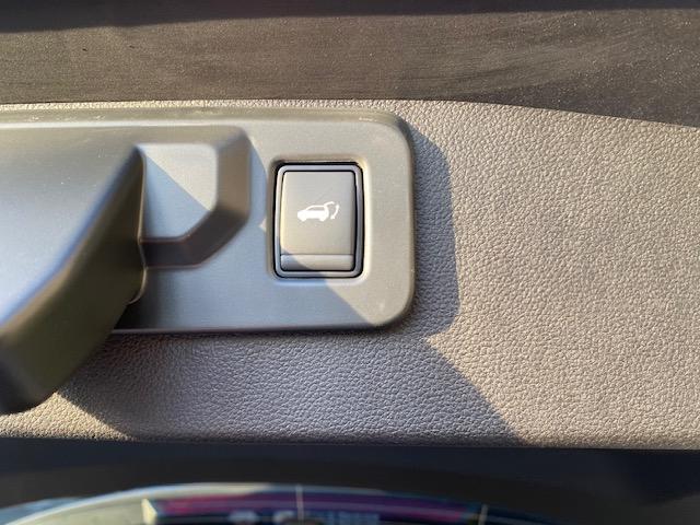 MITSUBISHI Grandis 1.8 HEV Intense-image-12