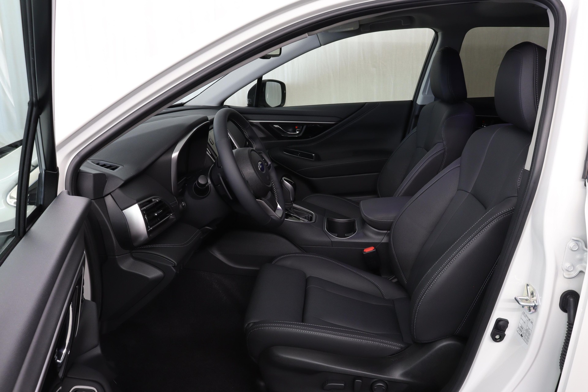 SUBARU Outback 2.5i Final Edition-showroom-element-2