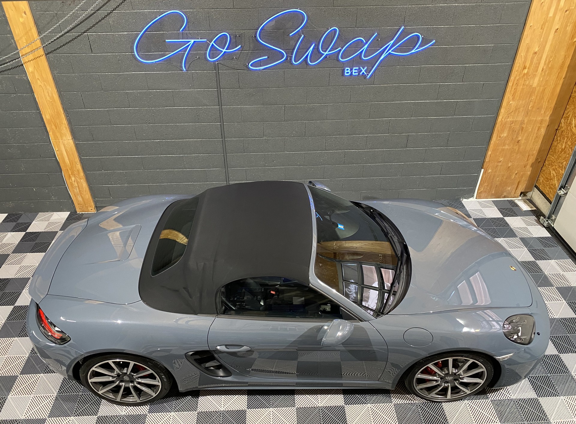 PORSCHE 718 Boxster S 2.5 PDK-showroom-element-2