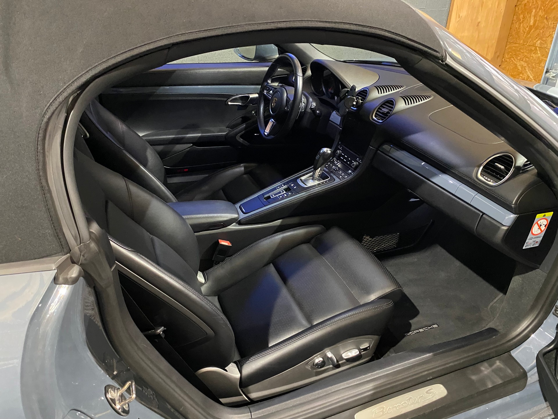 PORSCHE 718 Boxster S 2.5 PDK-image-22