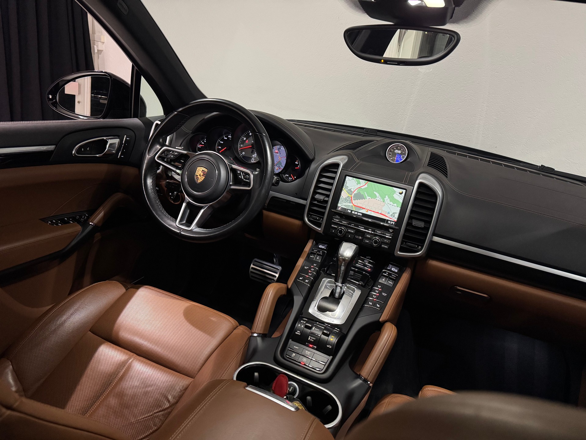 PORSCHE Cayenne S | 1.Hand | Approved Garantie |-image-16