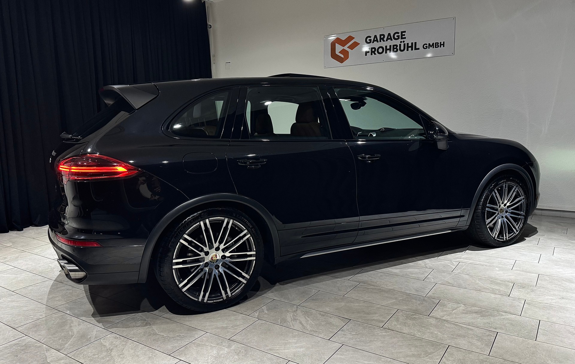 PORSCHE Cayenne S | 1.Hand | Approved Garantie |-image-7