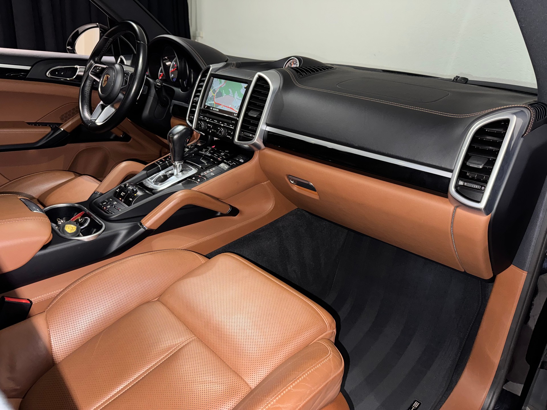 PORSCHE Cayenne S | 1.Hand | Approved Garantie |-image-12