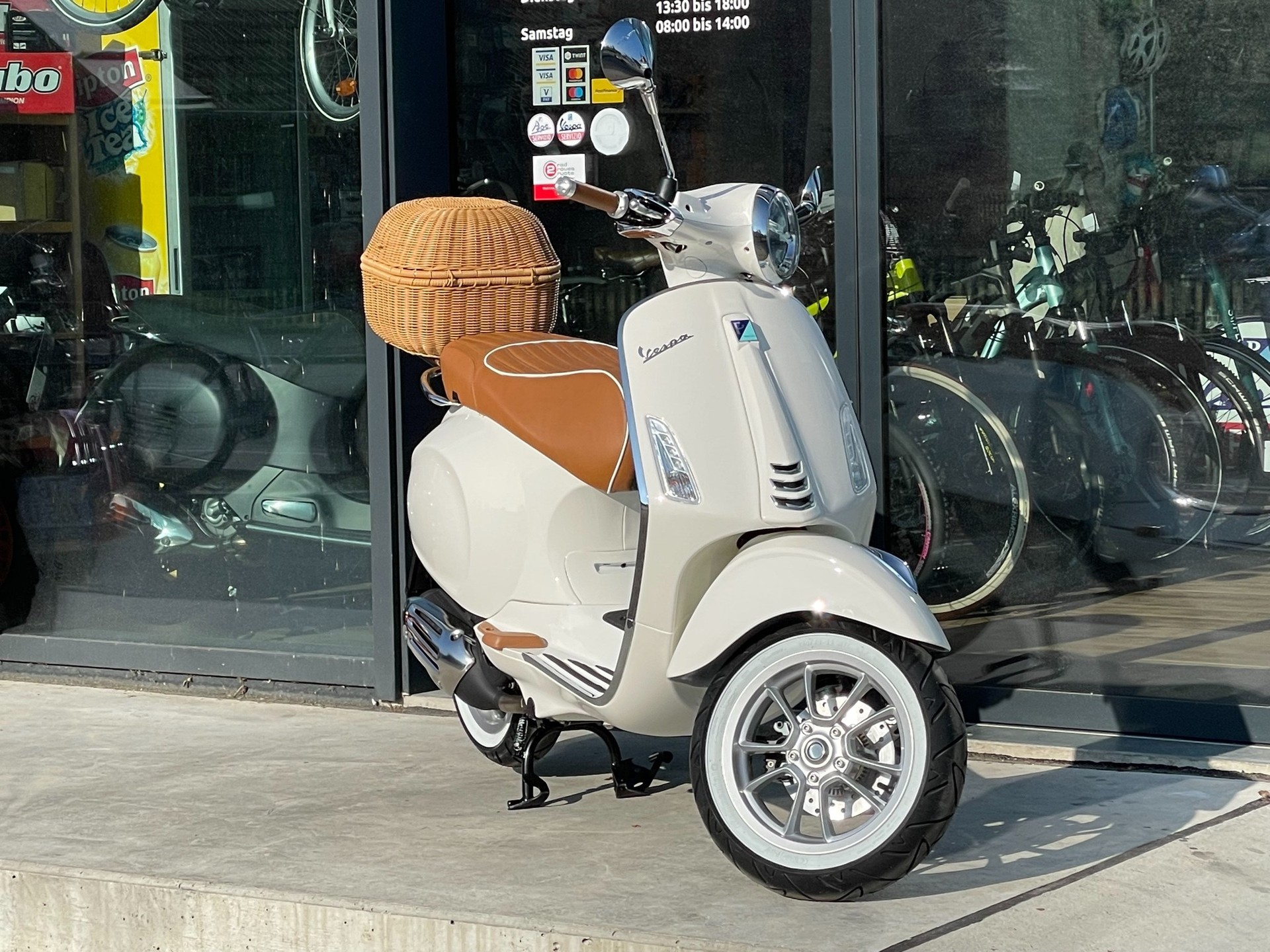 PIAGGIO Vespa 125 Primavera ABS-image-0