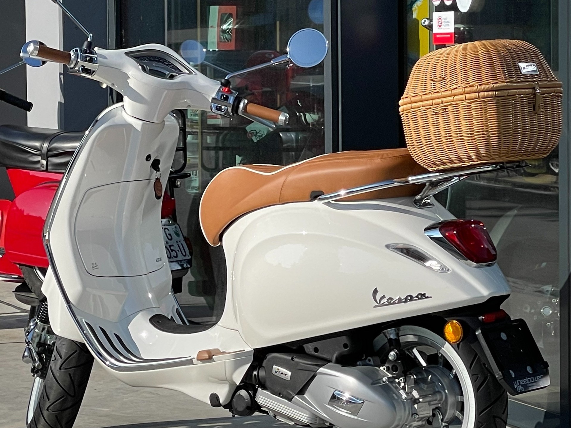 PIAGGIO Vespa 125 Primavera ABS-image-11