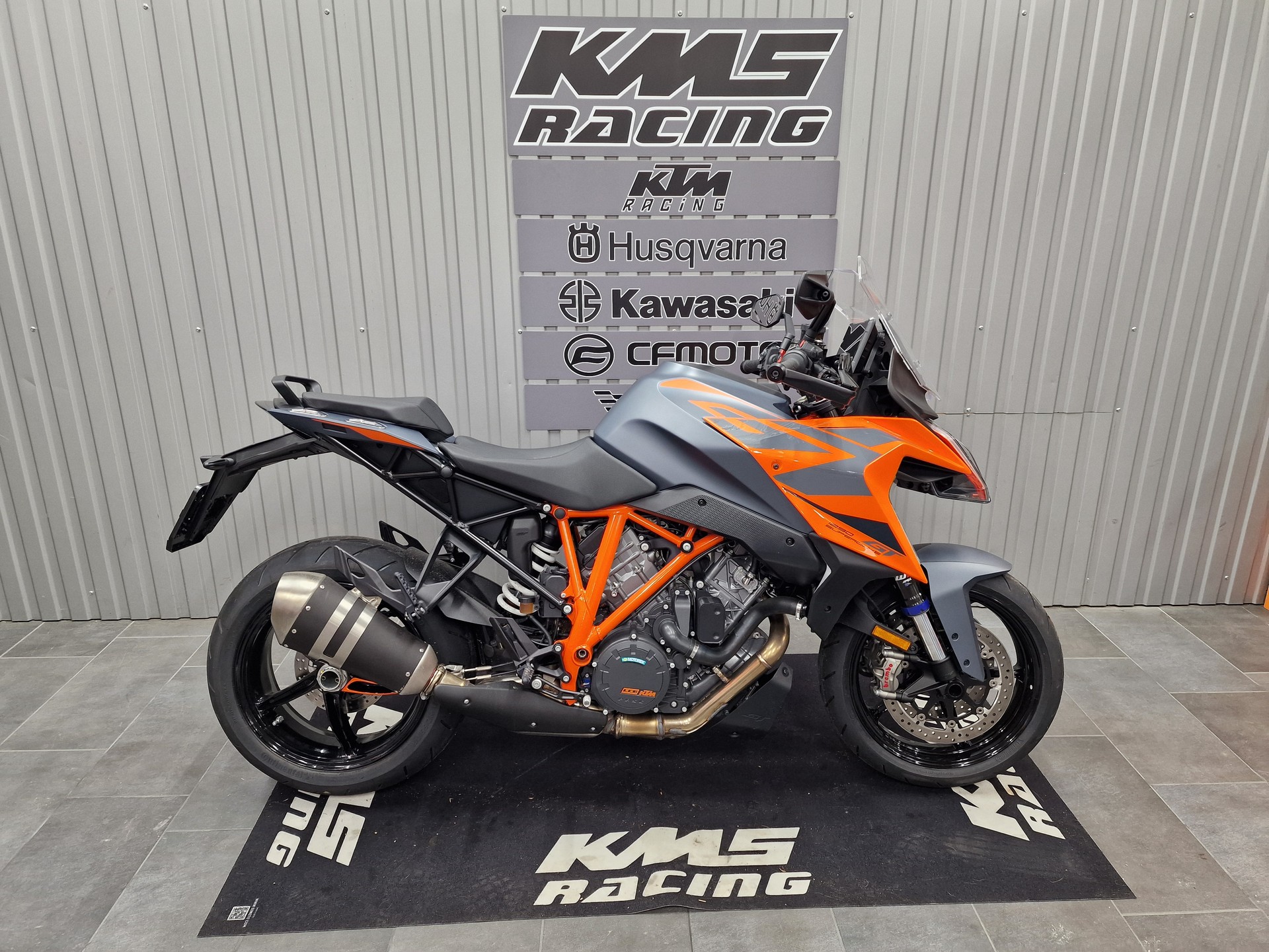 KTM 1290 Super Duke GT