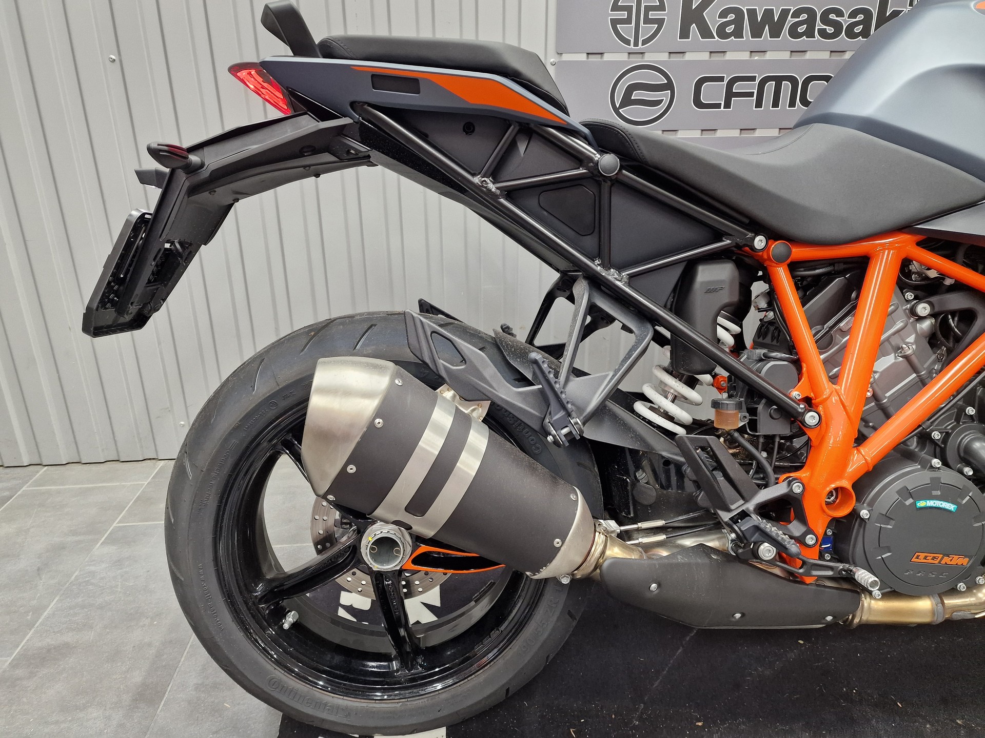 KTM 1290 Super Duke GT-image-6