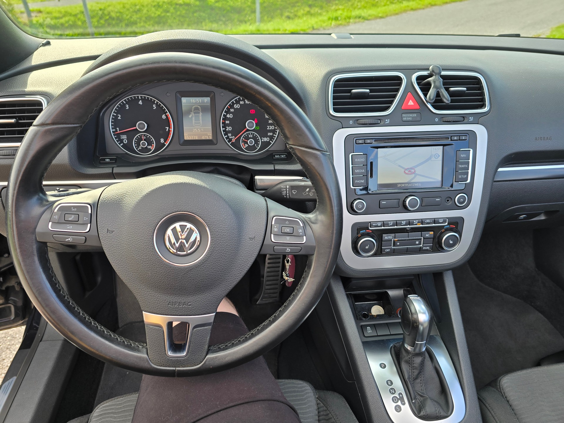 VW Eos 2.0 TSI DSG-image-4