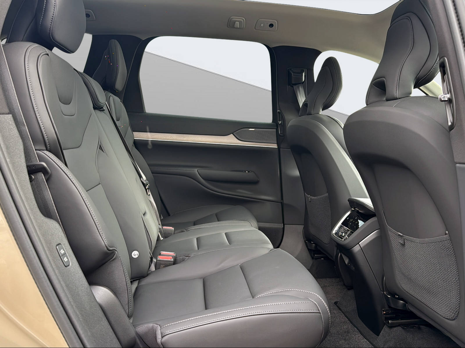 VOLVO EX 90 Twin Ultra AWD-image-10