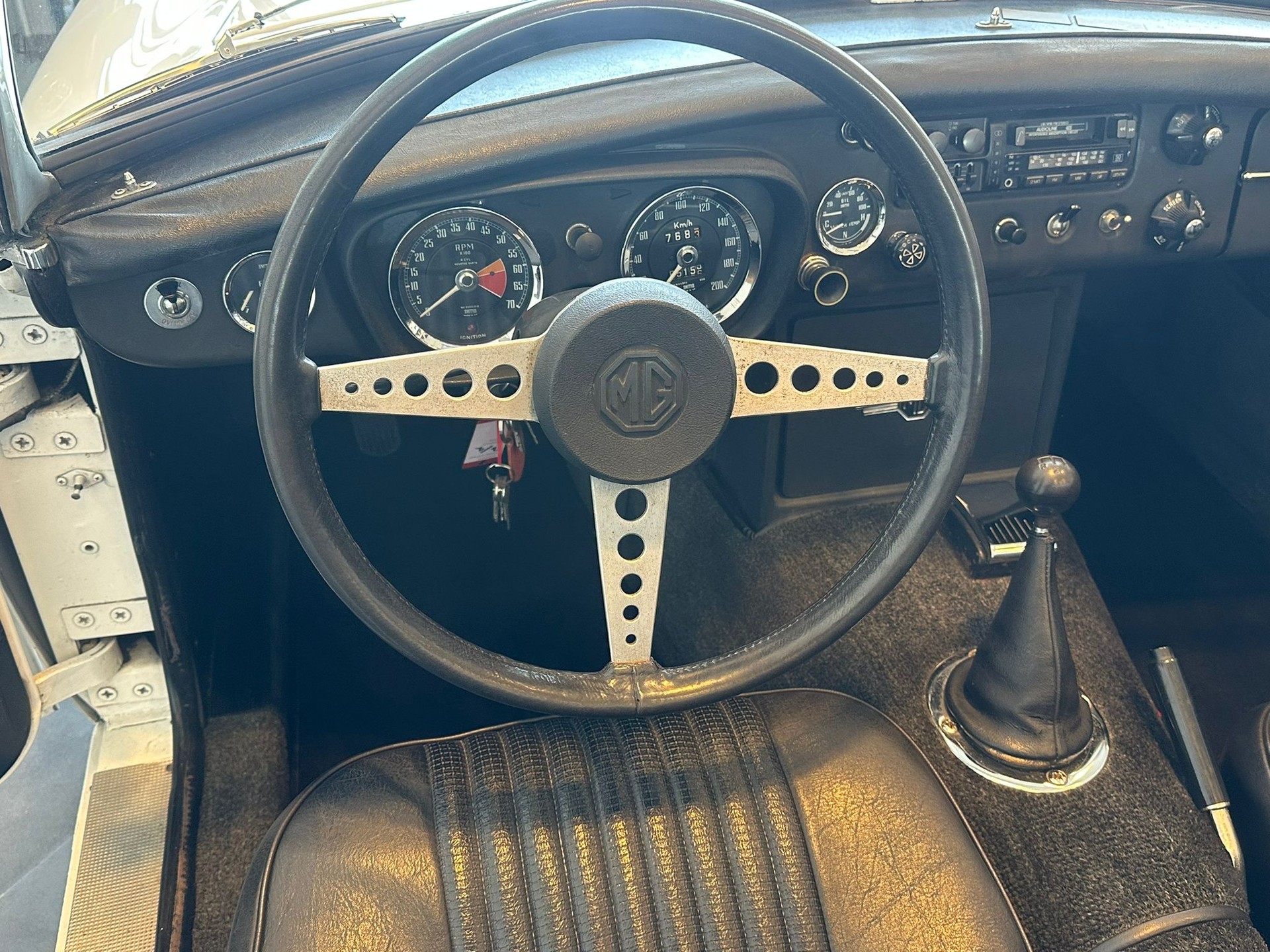 MG MGB-image-11