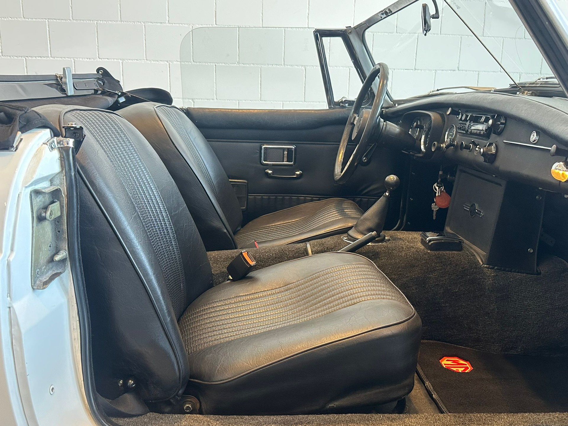 MG MGB-image-10
