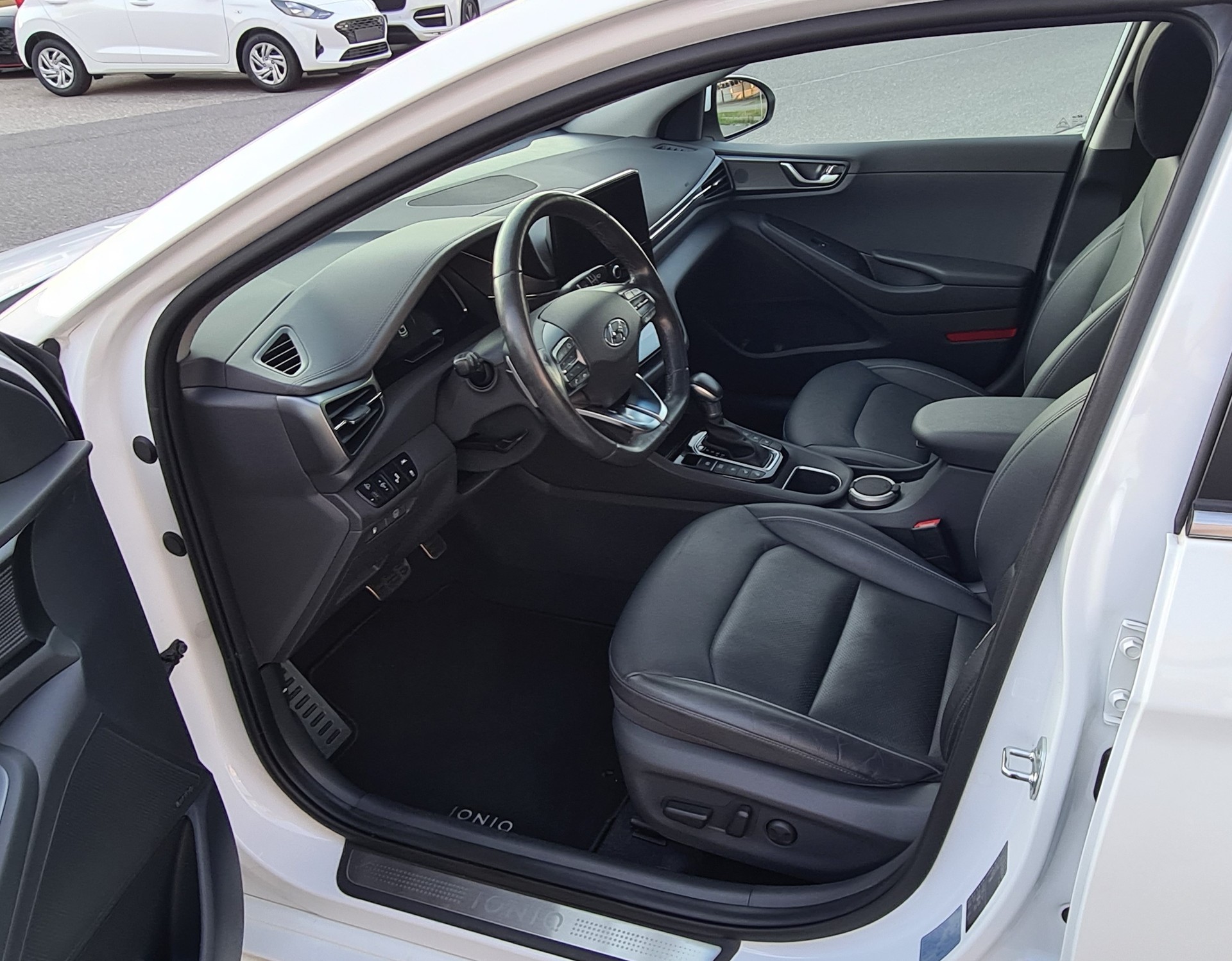 HYUNDAI Ioniq 1.6 GDi HEV Vertex DCT-image-9