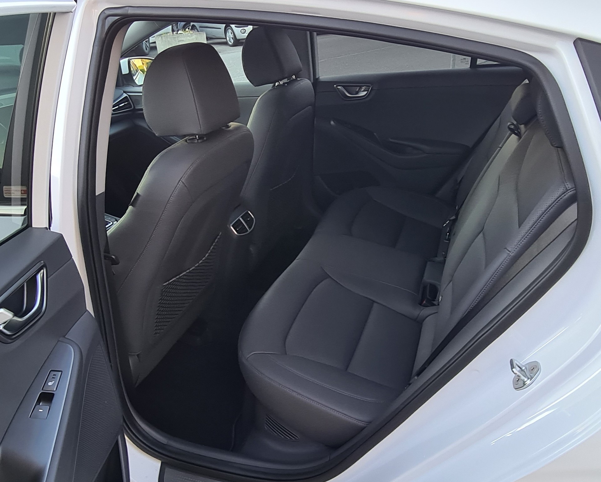 HYUNDAI Ioniq 1.6 GDi HEV Vertex DCT-image-11