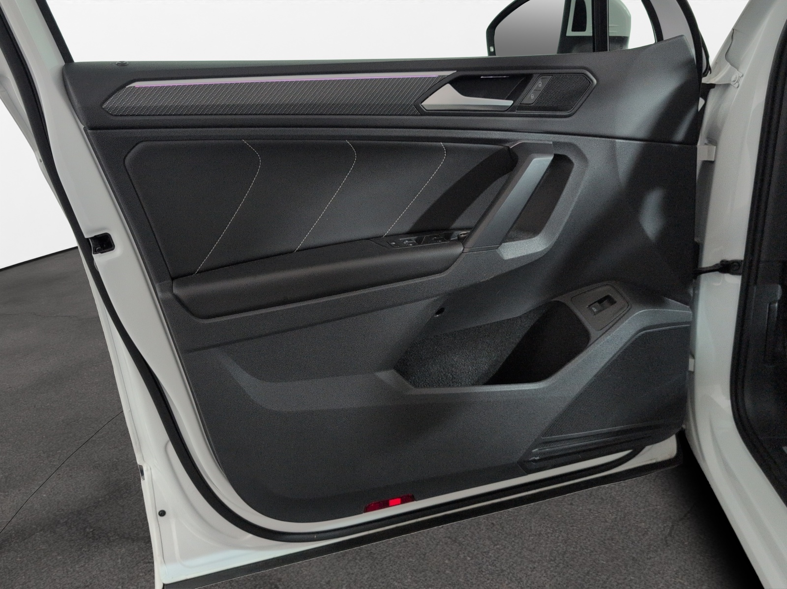VW Tiguan 2.0TSI R-Line 4Motion DSG-image-7