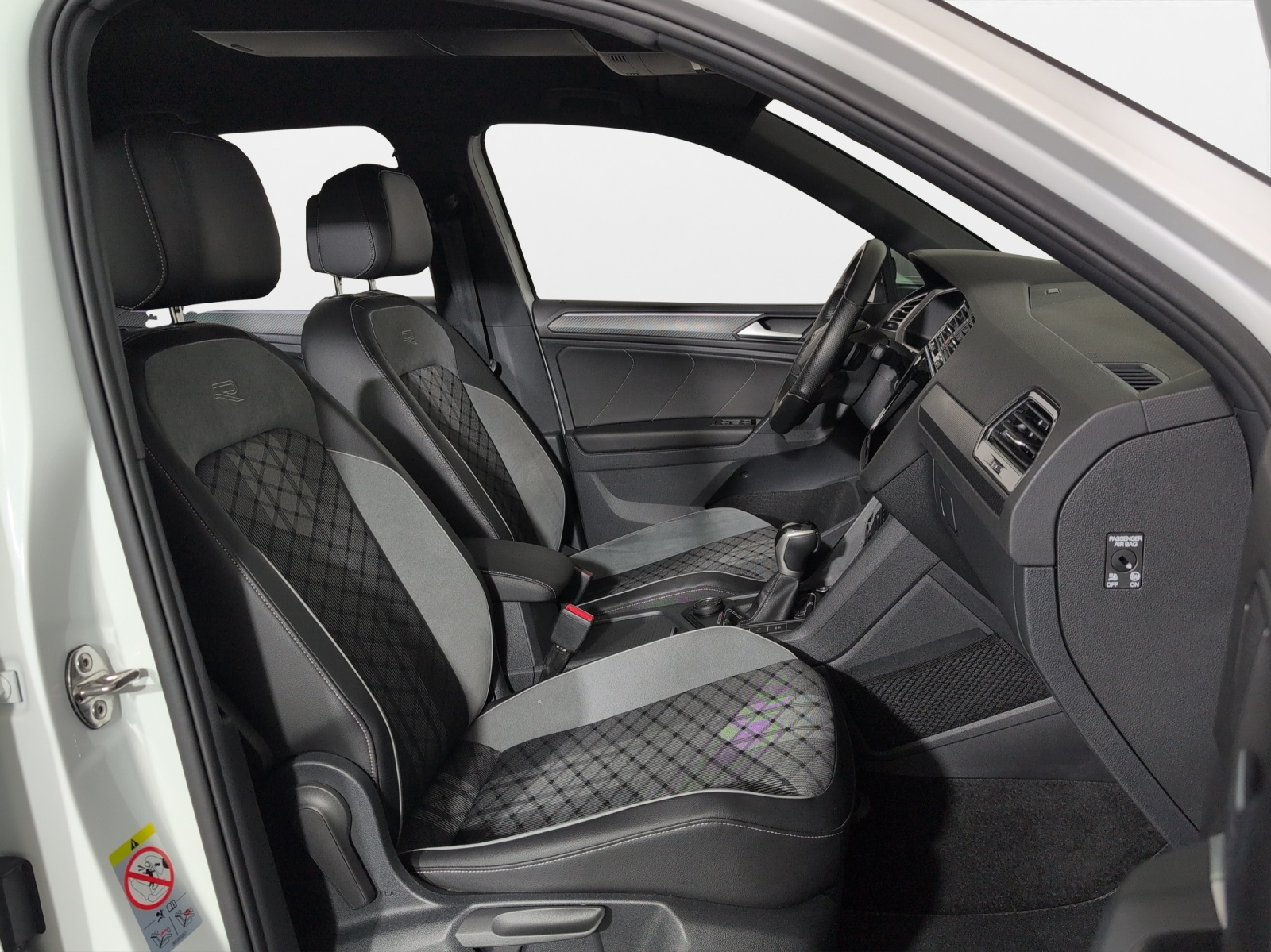 VW Tiguan 2.0TSI R-Line 4Motion DSG-image-8