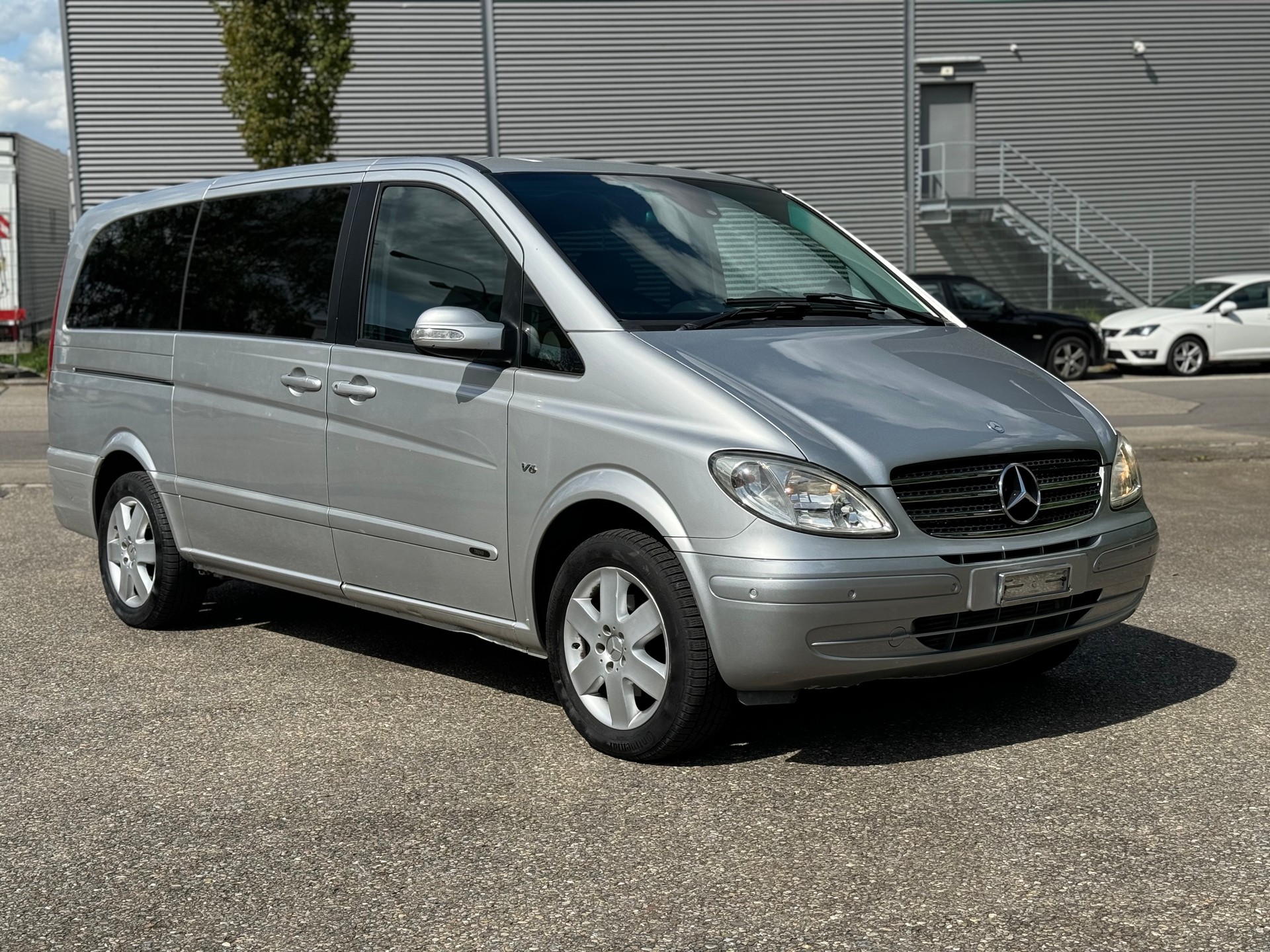 MERCEDES-BENZ Viano 3.0 CDI Ambiente L Automat-image-1