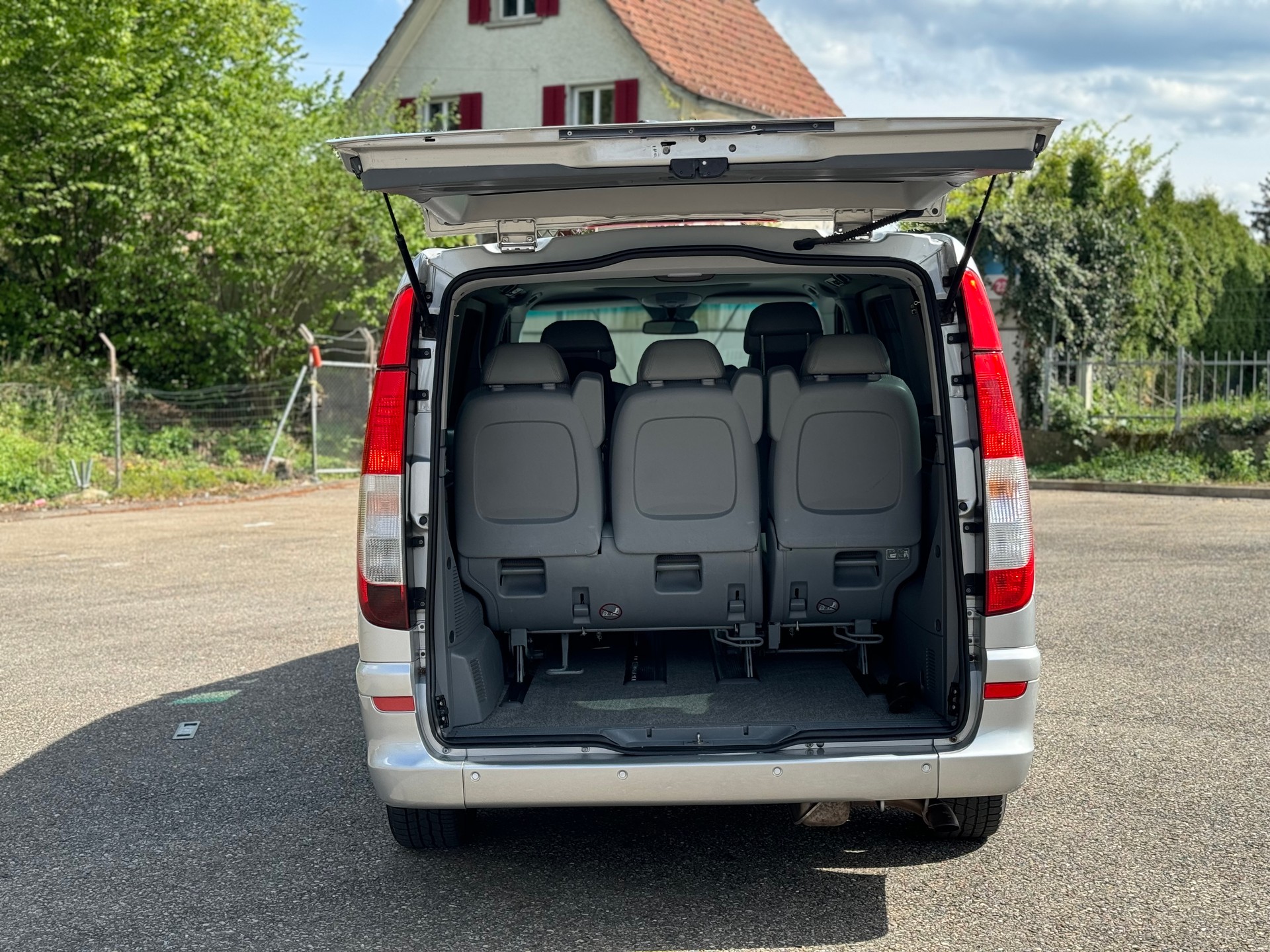MERCEDES-BENZ Viano 3.0 CDI Ambiente L Automat-image-6