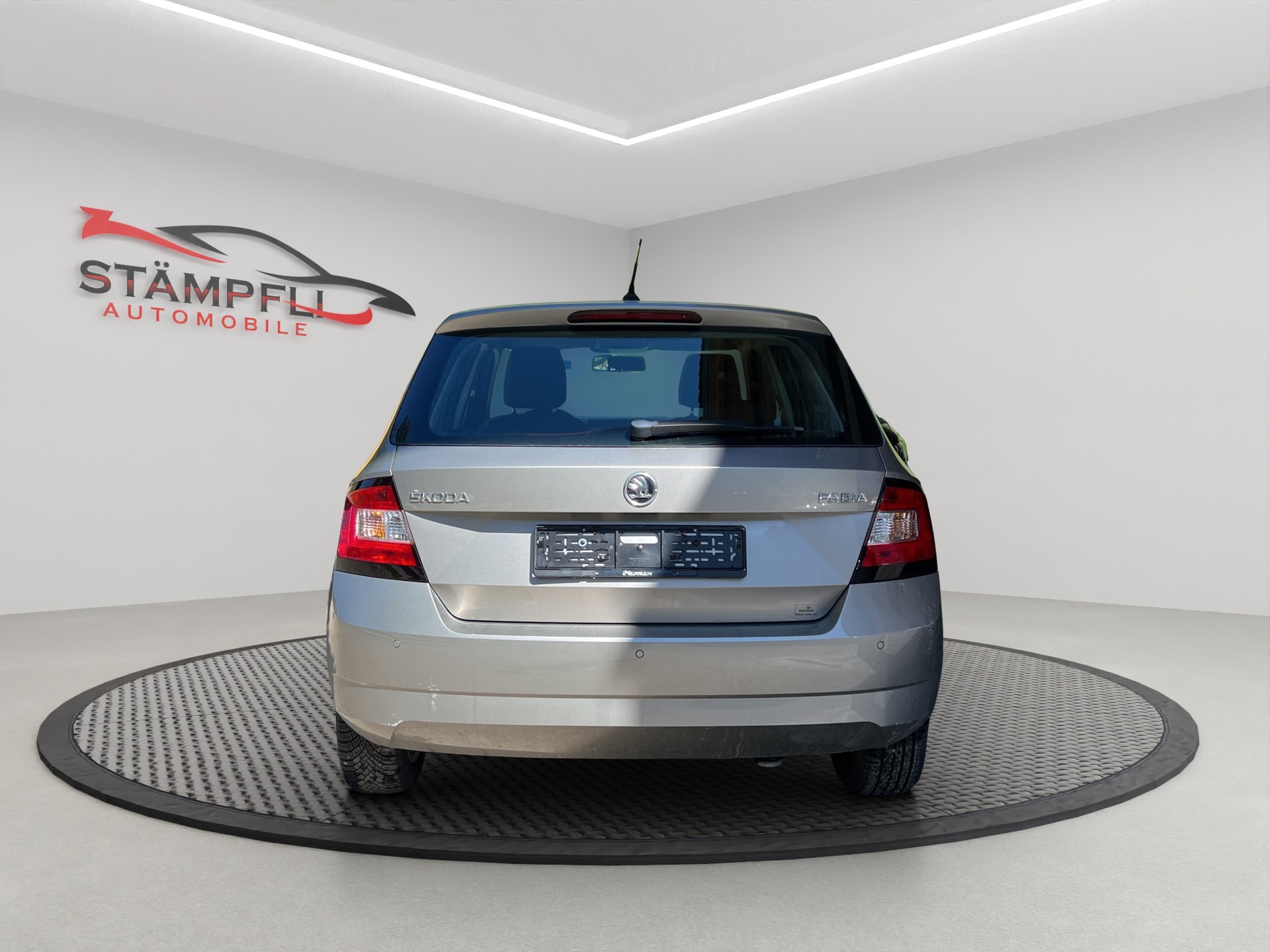 SKODA Fabia 1.0 Active-image-3