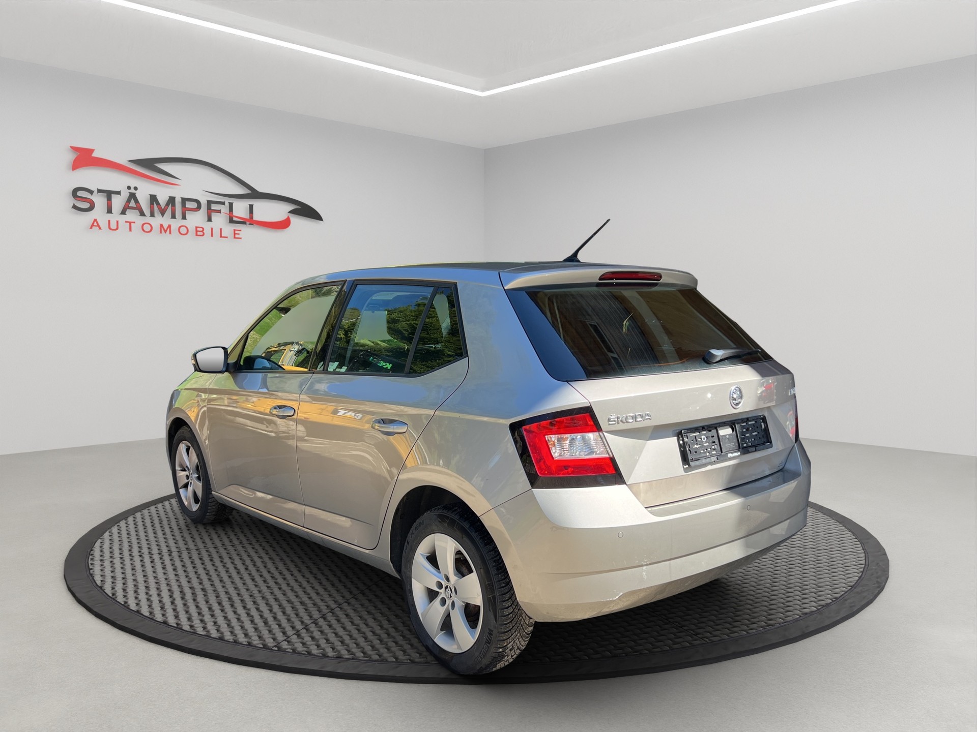 SKODA Fabia 1.0 Active-image-2