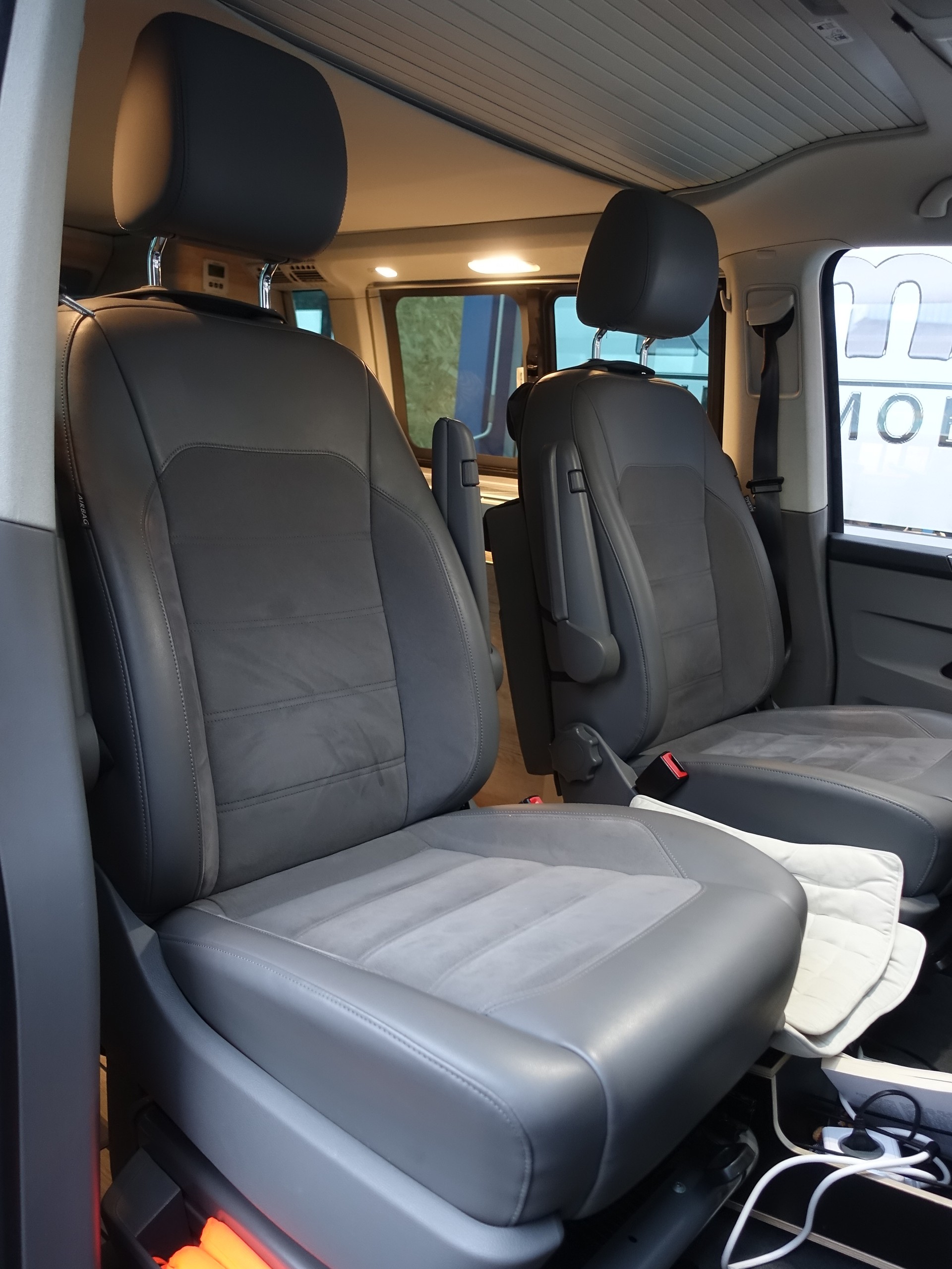 VW T6.1 California 2.0 Bi-TDI Ocean Edition Liberty 4Motion DSG-image-14