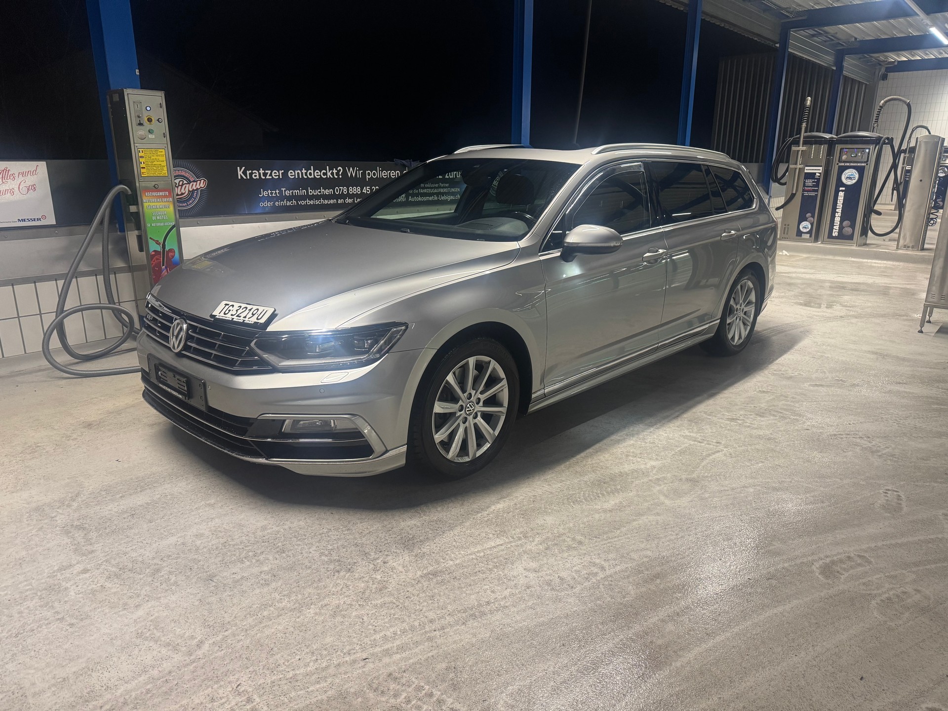 VW Passat Variant 2.0 TSI R-Line ABT 4Motion DSG-image-13