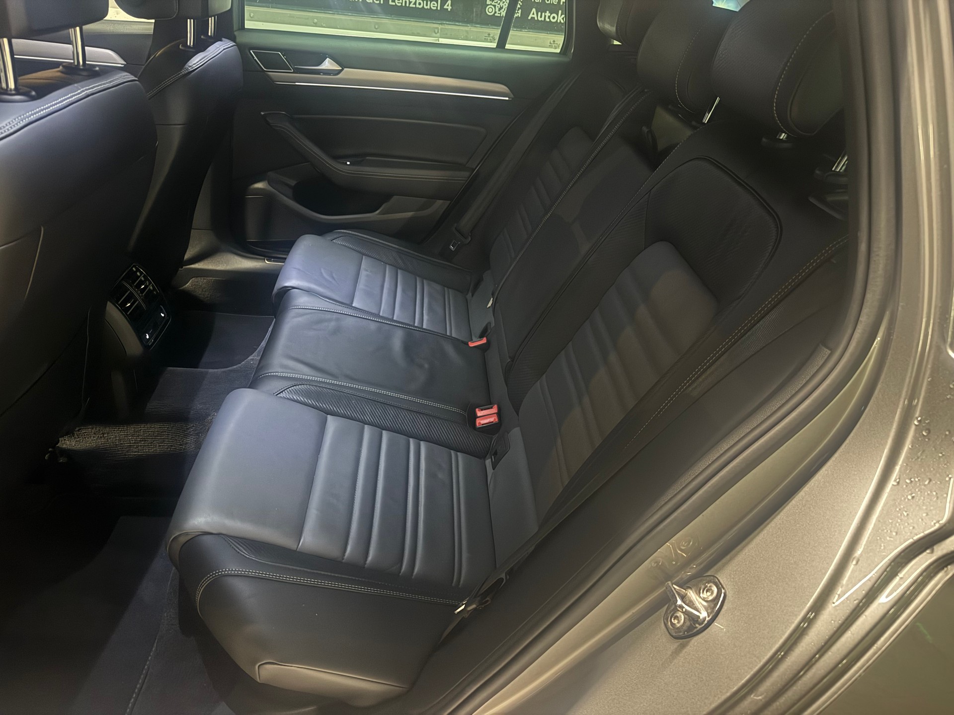 VW Passat Variant 2.0 TSI R-Line ABT 4Motion DSG-image-10