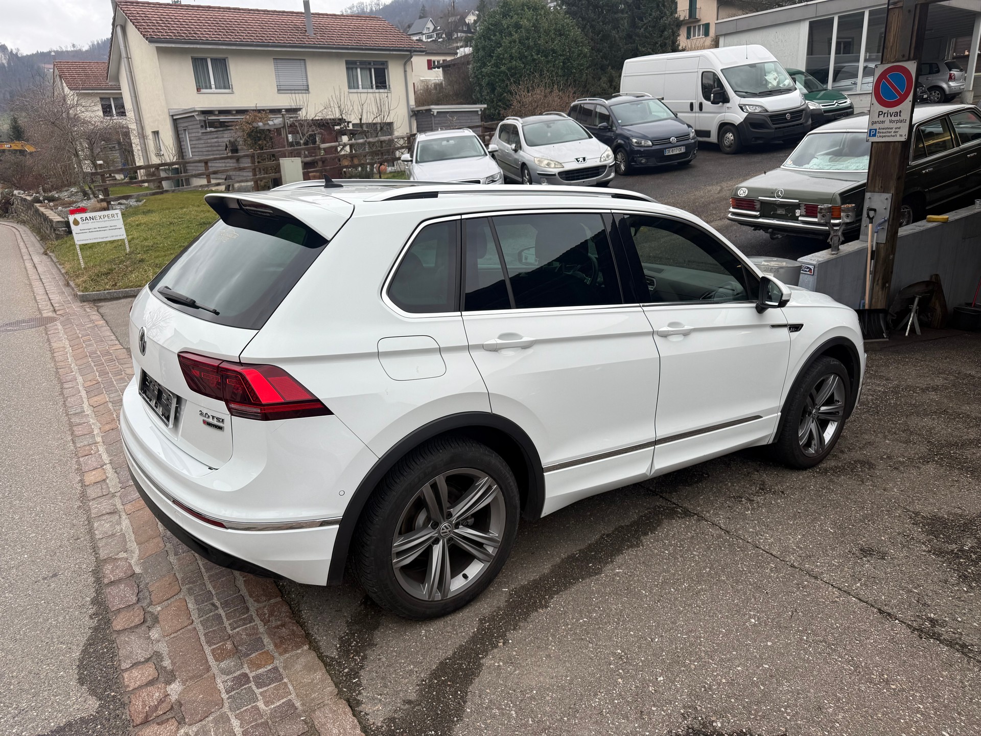 VW Tiguan 2.0TSI Highline 4Motion DSG-image-3