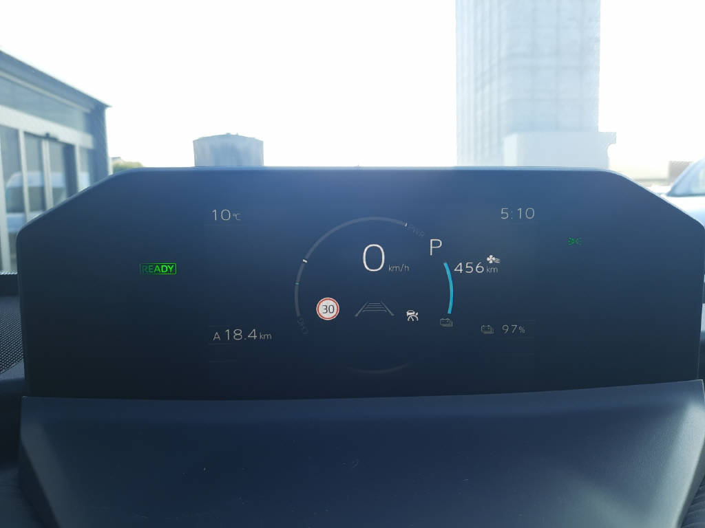 TOYOTA C-HR+ Premium AWD-image-8