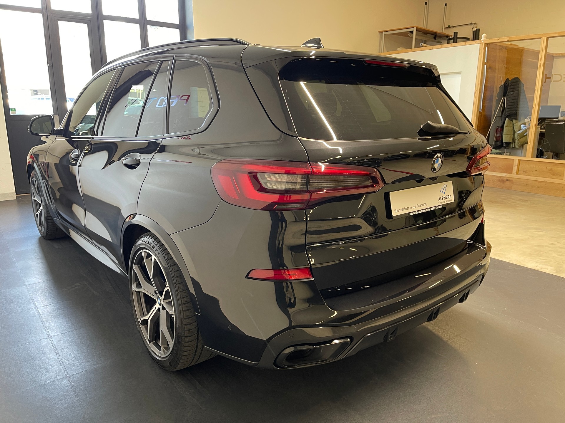 BMW X5 xDrive45e Steptronic-image-5