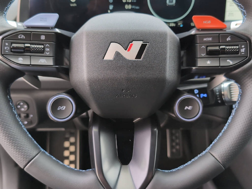 HYUNDAI IONIQ 6 N Electric 84 KWH 4WD-image-17