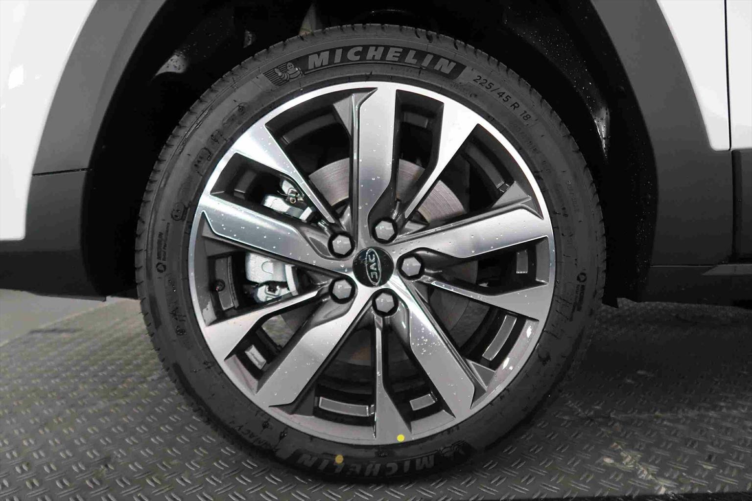 JAC e-JS4 EV Elektro Automat SUV-image-8