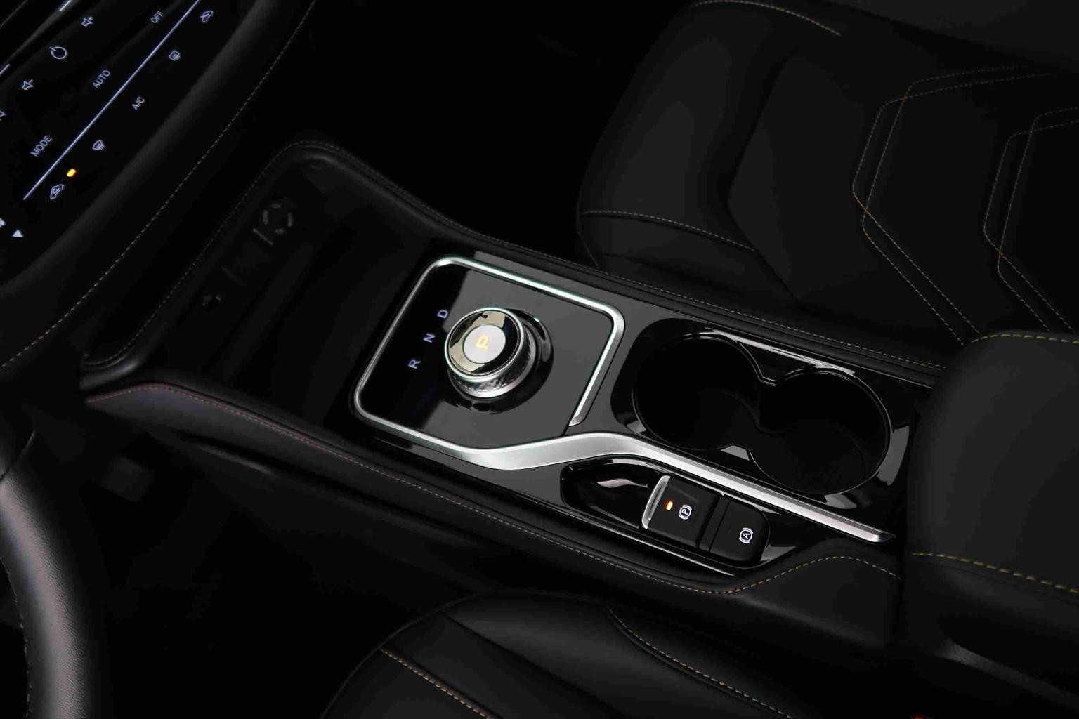 JAC e-JS4 EV Elektro Automat SUV-image-13