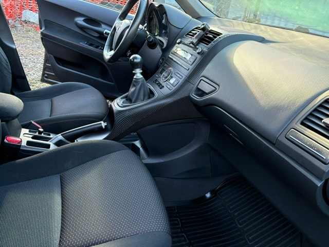 TOYOTA Auris 2.2 D-4D CleanPower Linea Sol Premium-image-5
