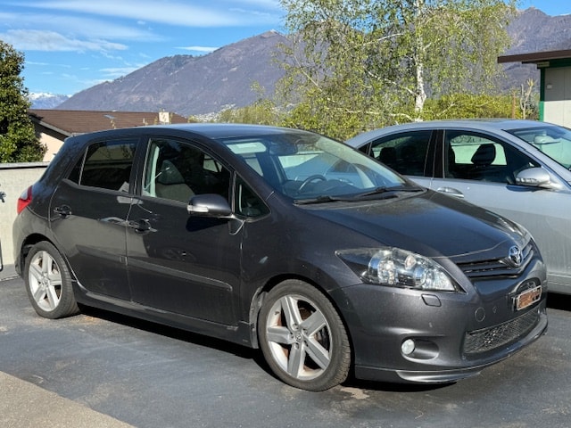 TOYOTA Auris 2.2 D-4D CleanPower Linea Sol Premium